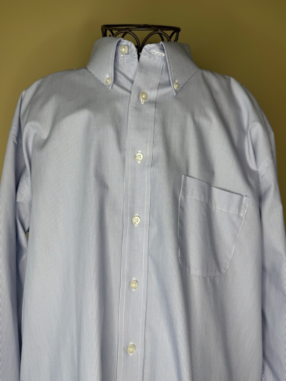 Stafford Shirt Mens 18 34/35
Blue Stripe Travel Performance
Pinpoint Dress Shirt